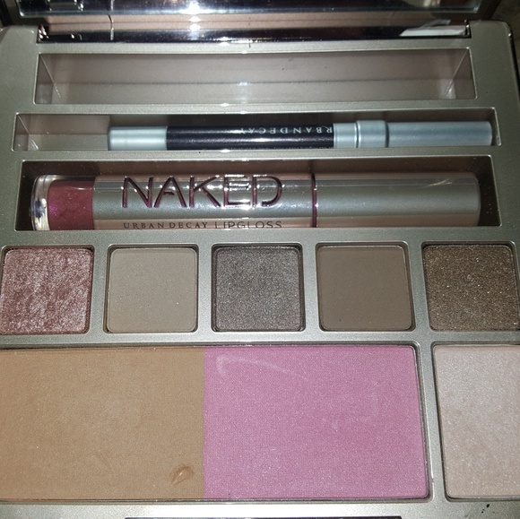 Limited edition urban decay nakes on the run palet - Picture 2 of 2